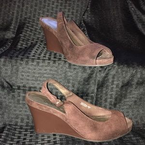 Women’s wedge heel